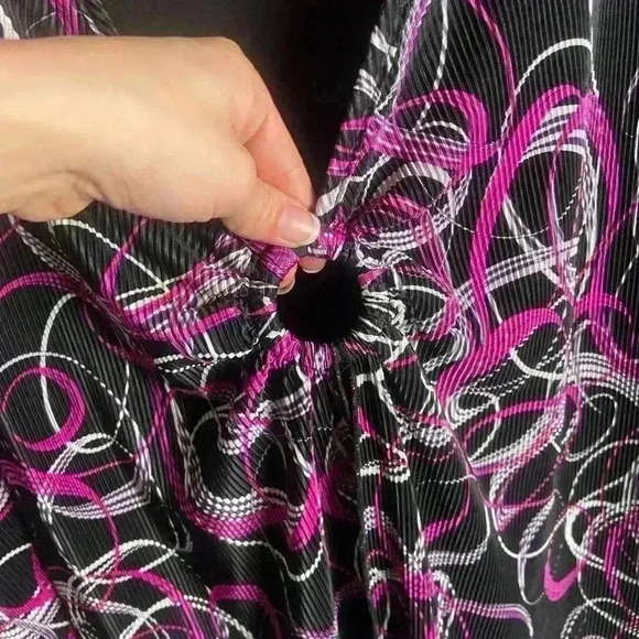 Maggie Barns 3X Blouse Geometric Print Pink Black Fairy Rave Stretchy Accordion - Picture 3 of 7